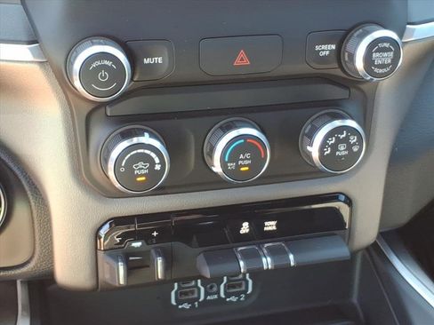 Used 2022 RAM 1500 Big Horn AWD/4WD image 30