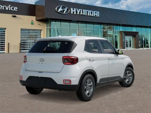 New 2026 Hyundai Venue SE image 4