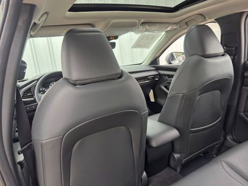 Used 2025 MAZDA MAZDA3 s image 32