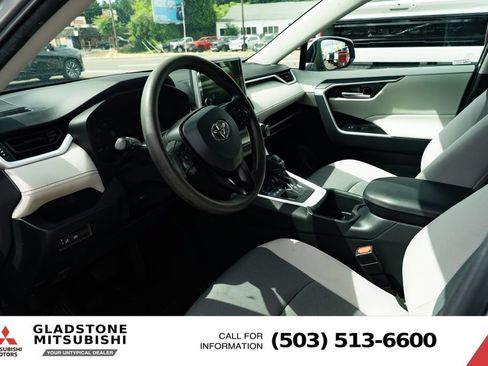 Used 2023 Toyota RAV4 XLE AWD/4WD image 20