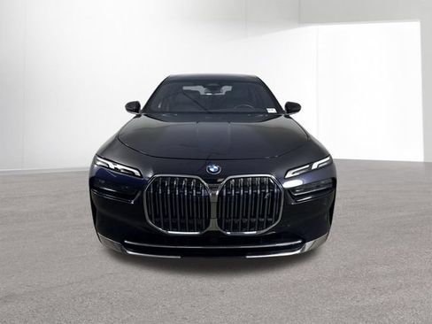 Used 2023 BMW i7 xDrive60 AWD/4WD image 24