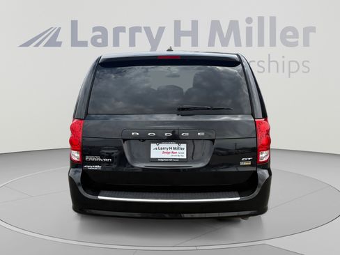 Used 2018 Dodge Grand Caravan GT FWD image 4