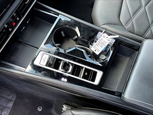 Used 2024 Volkswagen Atlas SE image 15