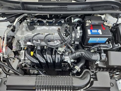 Used 2022 Toyota Corolla LE FWD image 19