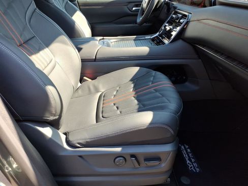 Used 2026 Nissan Armada PRO-4X AWD/4WD image 7