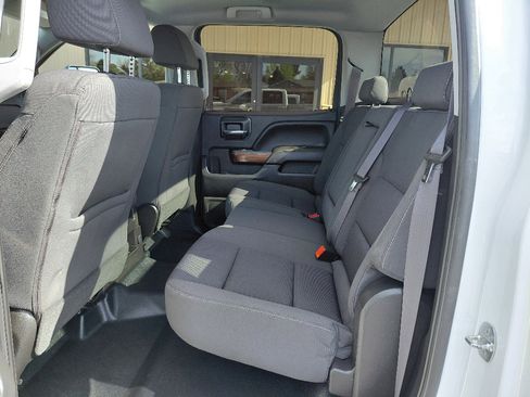 Used 2017 GMC Sierra 1500 SLE w/ Max Trailering Package image 9