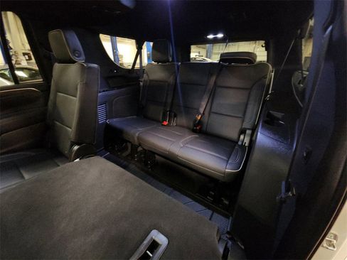 Certified 2024 Chevrolet Suburban Premier w/ Premium Package image 37