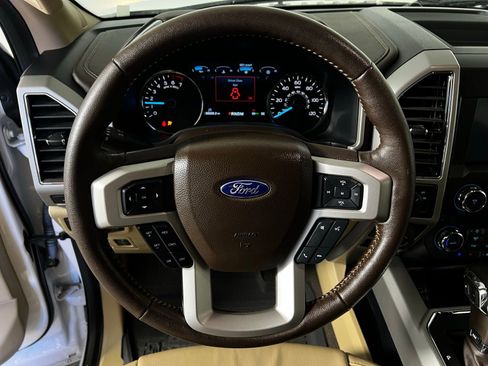 Used 2019 Ford F150 Lariat image 9