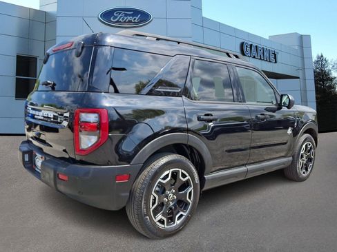 Certified 2025 Ford Bronco Sport Outer Banks w/ Outer Banks Tech Package+ AWD/4WD image 8