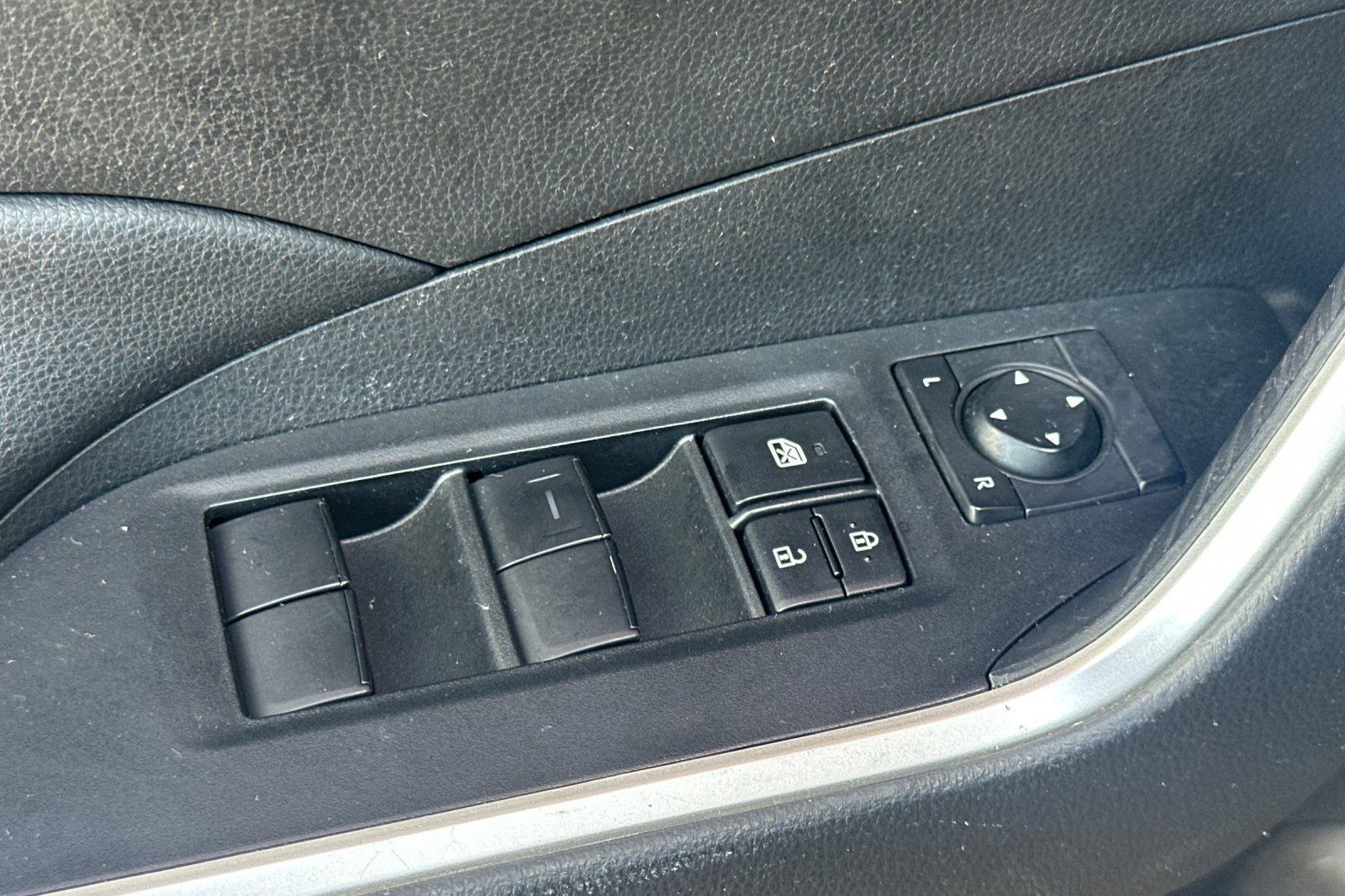 Certified 2023 Toyota RAV4 LE AWD/4WD image 14