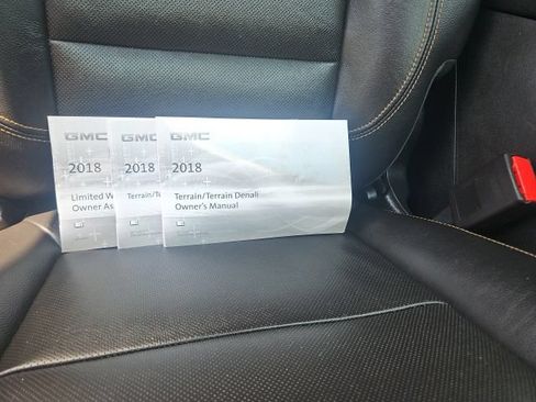 Used 2018 GMC Terrain SLT w/ Preferred Package FWD image 39