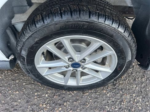 Used 2015 Ford Transit Connect XL image 18