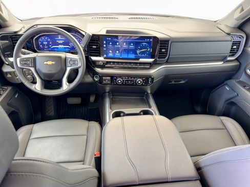 Used 2026 Chevrolet Silverado 2500 LTZ w/ LTZ Texas Edition AWD/4WD image 17