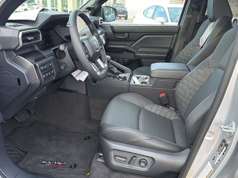 New 2026 Toyota 4Runner TRD Off-Road Premium AWD/4WD image 10