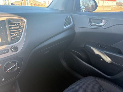 Used 2019 Hyundai Accent SE image 18