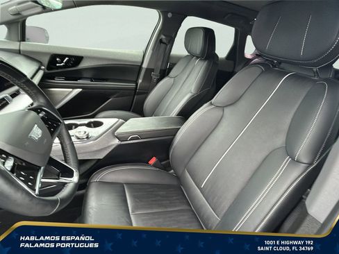 Used 2025 Cadillac Optiq Luxury 2 w/ LPO, Floor Liner Package AWD/4WD image 14