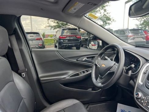 Used 2022 Chevrolet Malibu LT w/ Leather Package FWD image 35