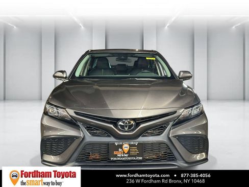 Used 2024 Toyota Camry SE w/ Cold Weather Package image 9