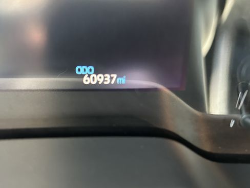 Used 2020 Toyota Corolla LE w/ Carpet Mat Package (TMS) image 16