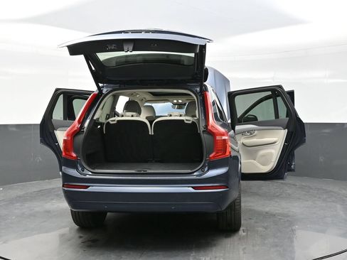 Used 2023 Volvo XC90 B5 Core w/ Protection Package Premier AWD/4WD image 44