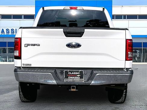 Used 2017 Ford F150 XLT AWD/4WD image 4