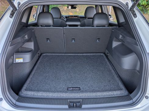 Used 2025 Volkswagen Tiguan SE R-Line AWD/4WD image 19