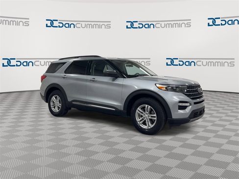 Used 2023 Ford Explorer XLT w/ Equipment Group 202A image 2