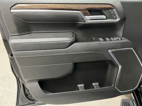 Used 2023 GMC Sierra 1500 Elevation image 27