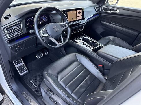 Certified 2024 Volkswagen Atlas Cross Sport SEL R-Line image 11