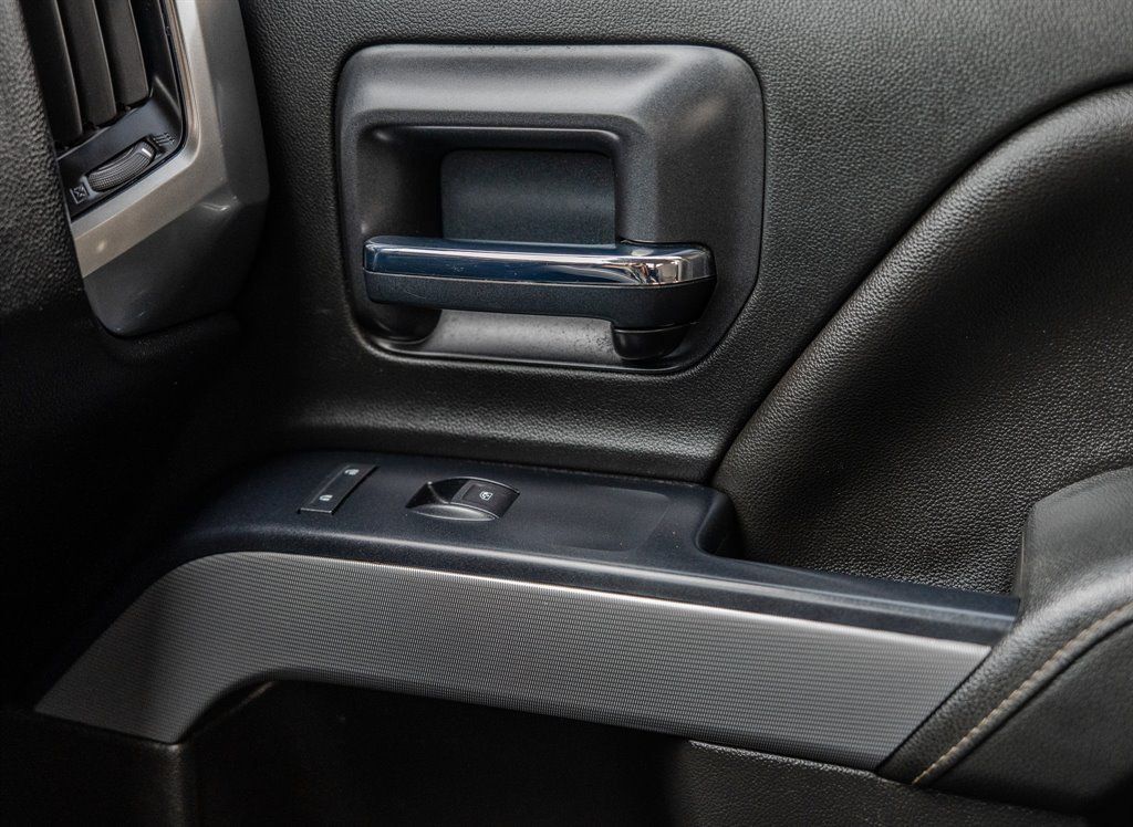Used 2018 Chevrolet Silverado 1500 LT w/ All Star Edition AWD/4WD image 24