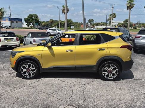 Used 2021 Kia Seltos SX w/ SX Sunroof Package AWD/4WD image 8