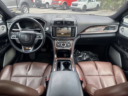Used 2017 Lincoln Continental Reserve w/ Luxury Package AWD/4WD image 25