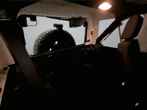 Used 2018 Jeep Wrangler Unlimited Sport S image 26