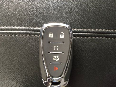 Used 2025 Chevrolet Malibu LT FWD image 32