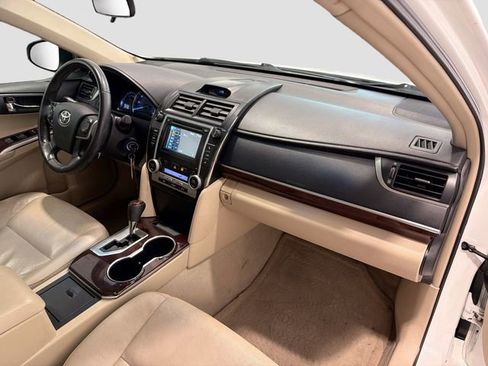 Used 2012 Toyota Camry XLE FWD image 23