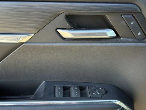 Used 2024 GMC Acadia Elevation image 21