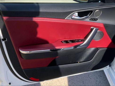 Used 2019 Kia Stinger GT2 image 21