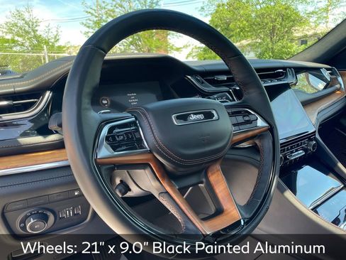Used 2024 Jeep Grand Cherokee Summit AWD/4WD image 16