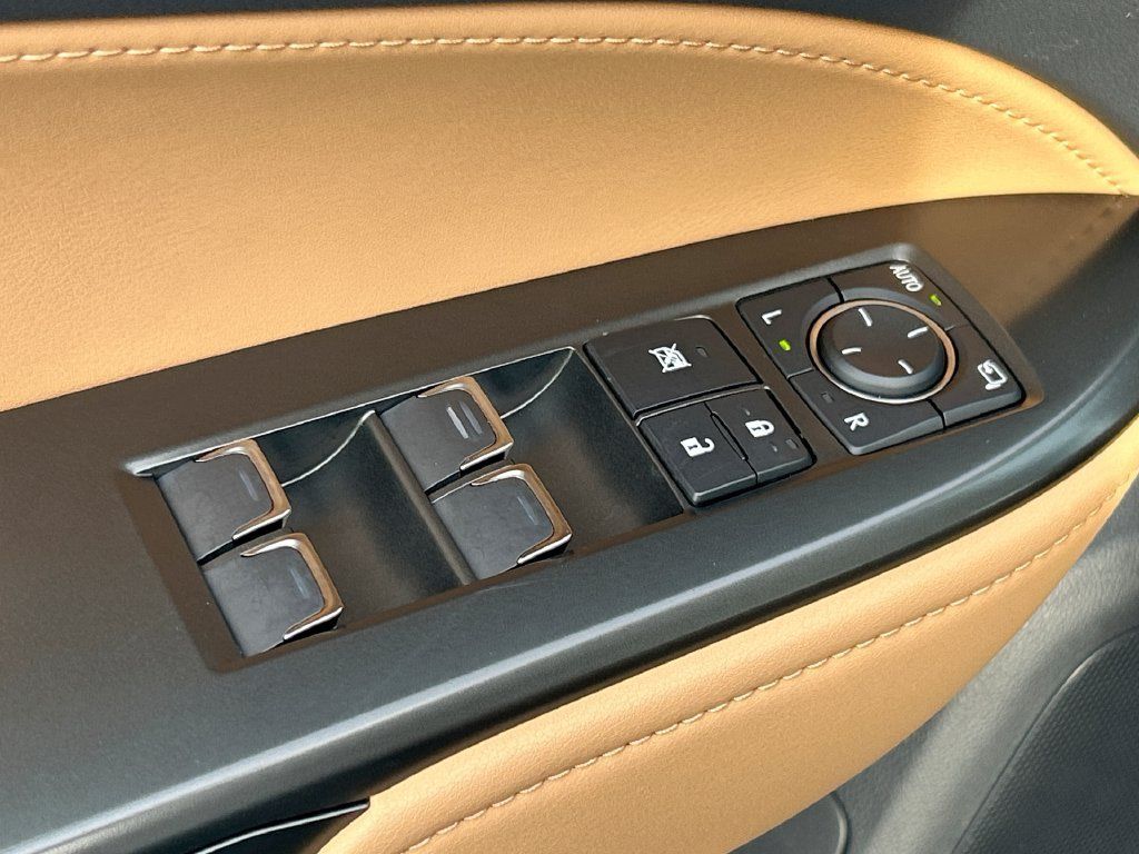 Used 2024 Lexus NX 250 FWD image 28