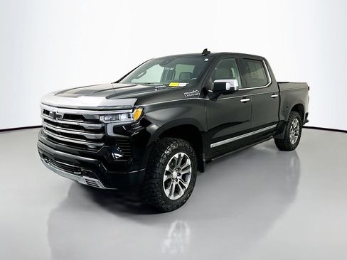 Used 2023 Chevrolet Silverado 1500 High Country w/ Technology Package AWD/4WD image 3