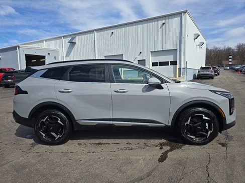 Used 2026 Kia Sportage EX w/ EX Panorama Roof Package image 8