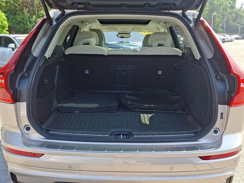 Certified 2025 Volvo XC60 T8 Plus w/ Protection Package Premier AWD/4WD image 29