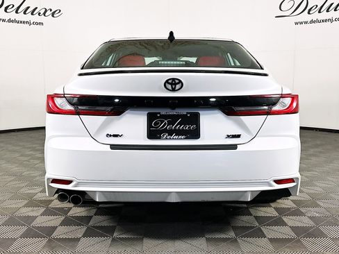 Used 2025 Toyota Camry XSE FWD image 5