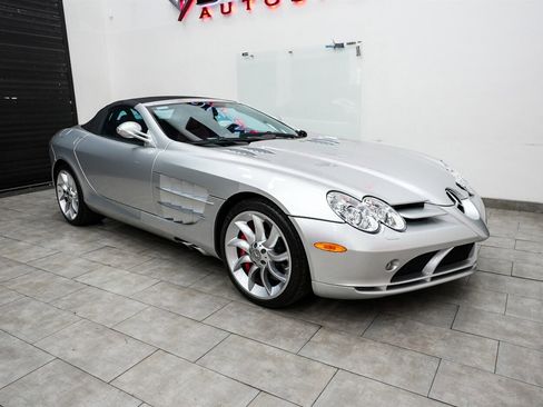 Used 2008 Mercedes-Benz SLR image 34