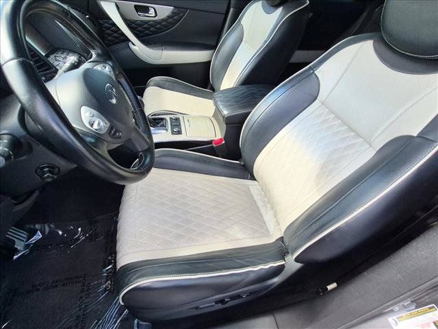 Used 2017 INFINITI QX70 2WD w/ Limited Package image 17