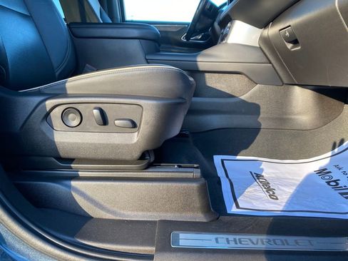 Used 2021 Chevrolet Tahoe Premier w/ Premium Package image 11