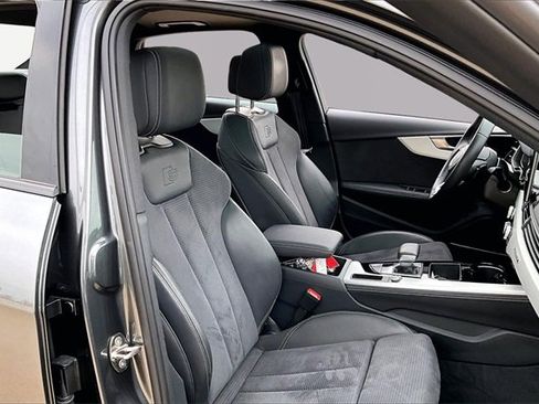 Used 2023 Audi A4 2.0T Prestige w/ Prestige Package image 7