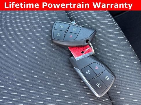 Used 2025 Chevrolet Equinox LT image 11