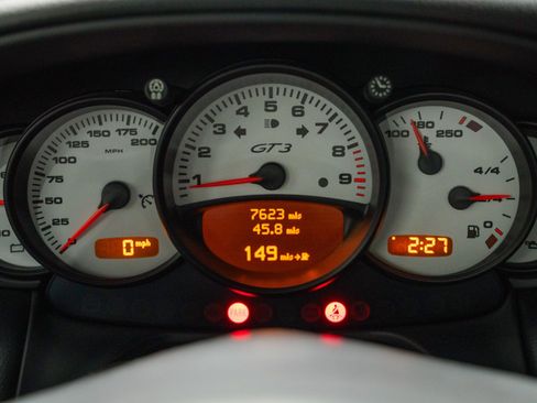 Used 2005 Porsche 911 GT3 image 21