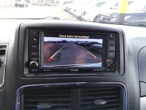 Used 2018 Dodge Grand Caravan GT image 17